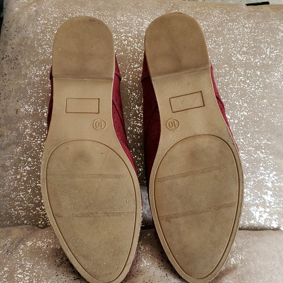 Burgundy faux suede oxfords, size 10 - Picture 2 of 6